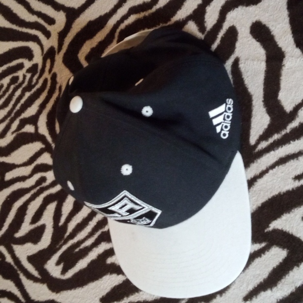 LA Kings snapback hat - Picture 2 of 6